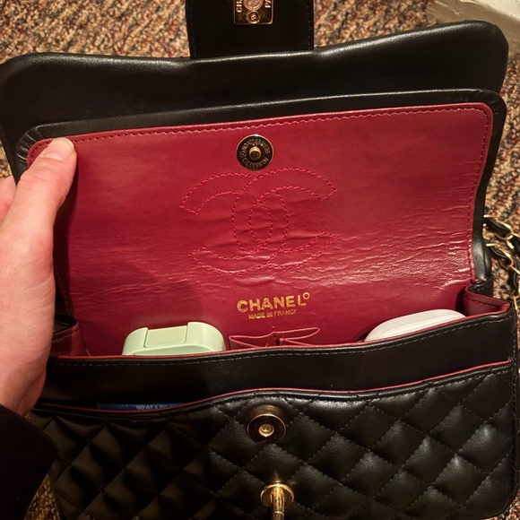 Chanel Classic Black Quilted Shoulder Bag - Picture 3 of 7